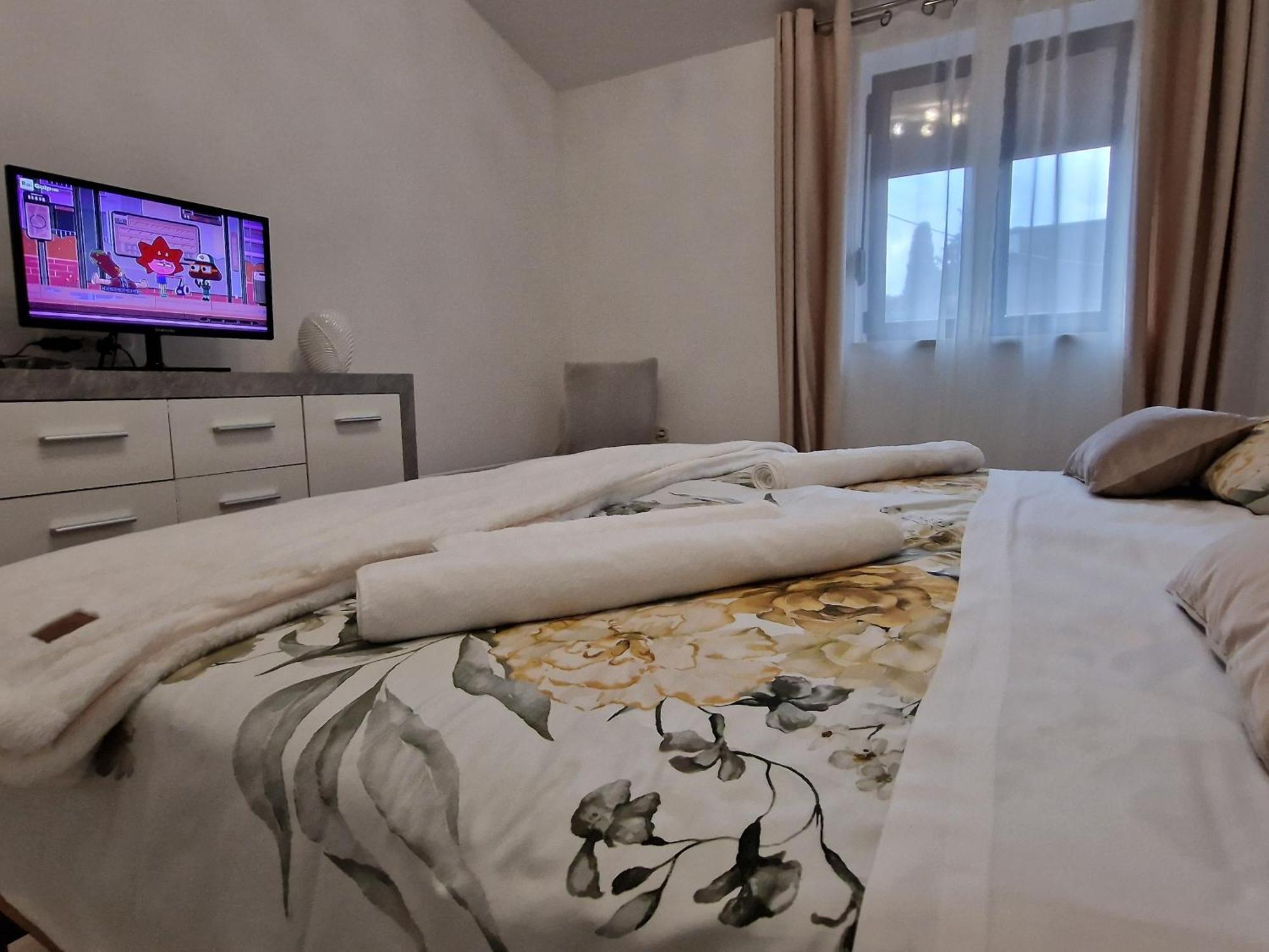 Paradise Apartment *