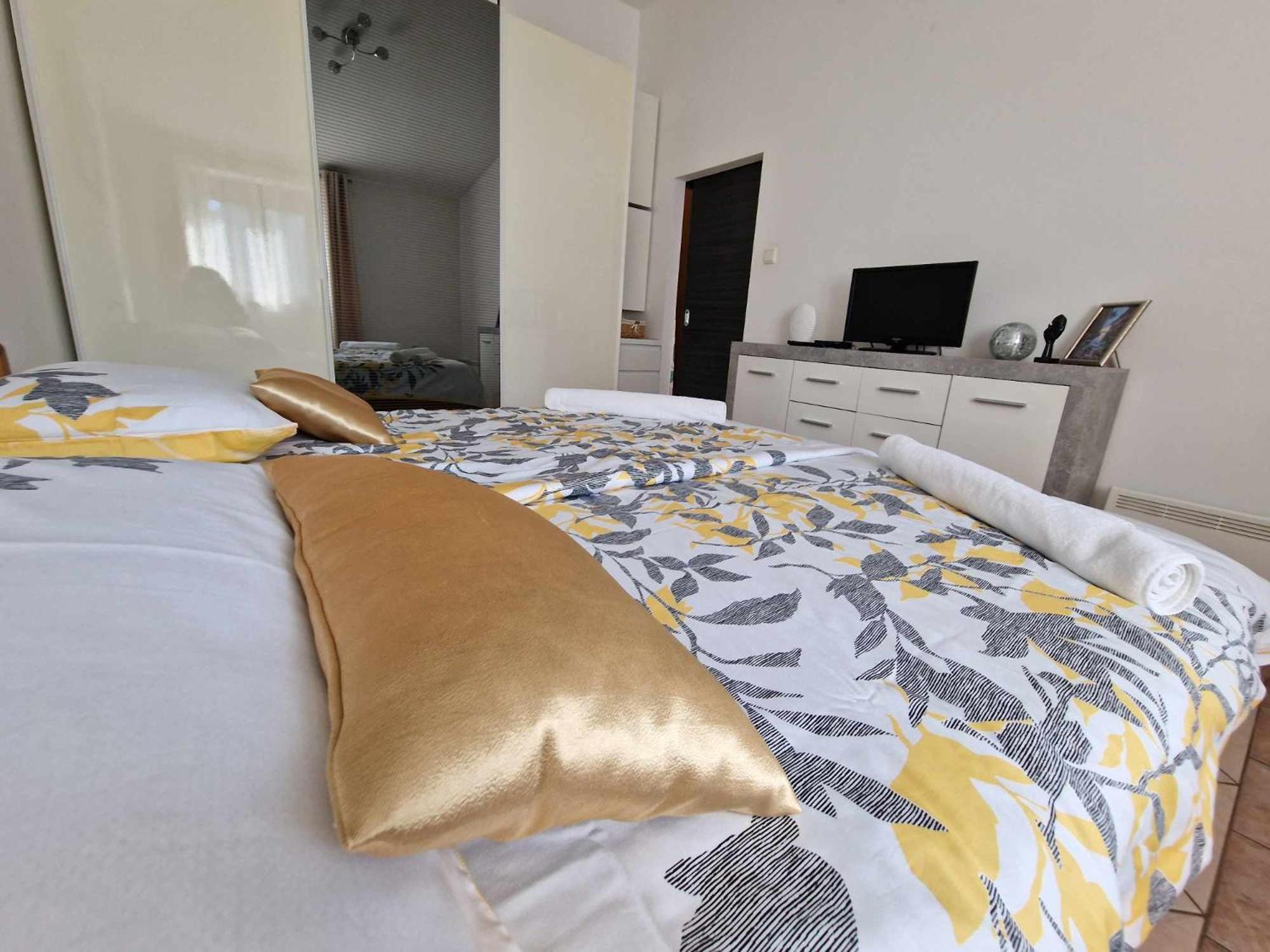 Paradise Apartment *